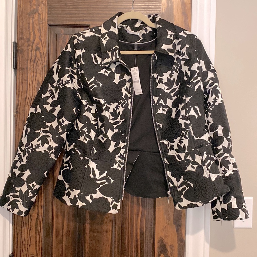 NWT WHBM beautiful jacket blazer for work or for casual!